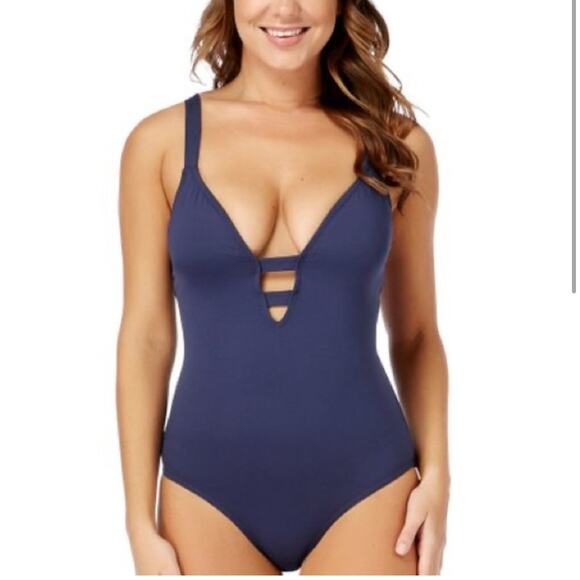 Nip Tuck Swimsuit Womens 6 Blue One Piece Built in Bra Bikini Beachy Pool - Picture 1 of 11